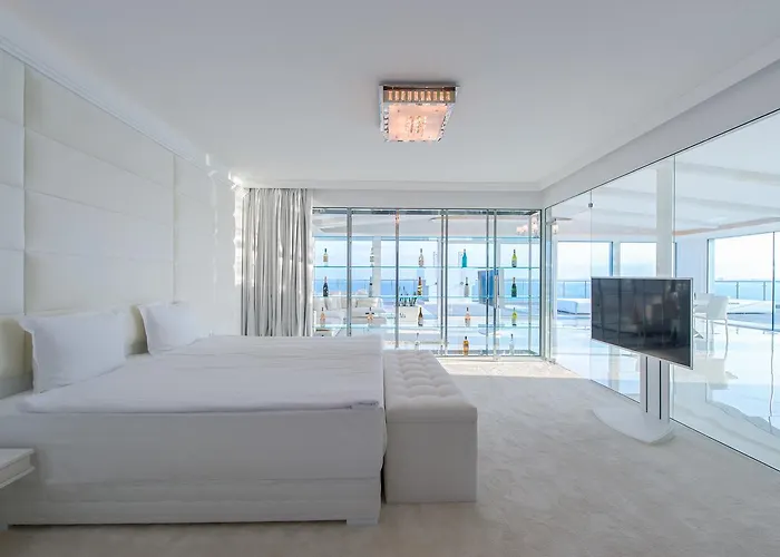 Grand - Fitness & Resort