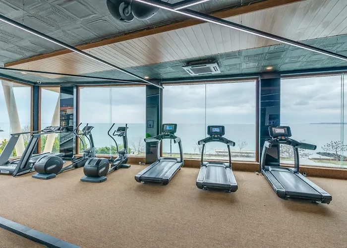 Grand - Fitness & 5*