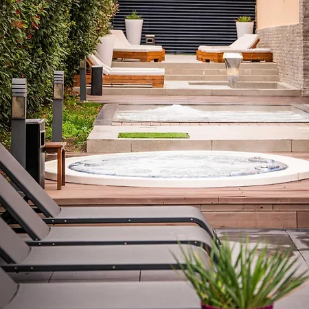 Здравен курорт Grand 5*